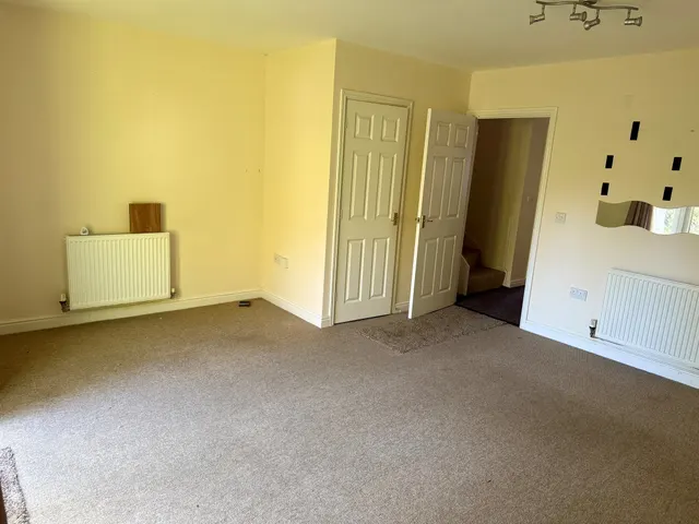 Skylark Close, Bury St. Edmunds, IP32, photo 3