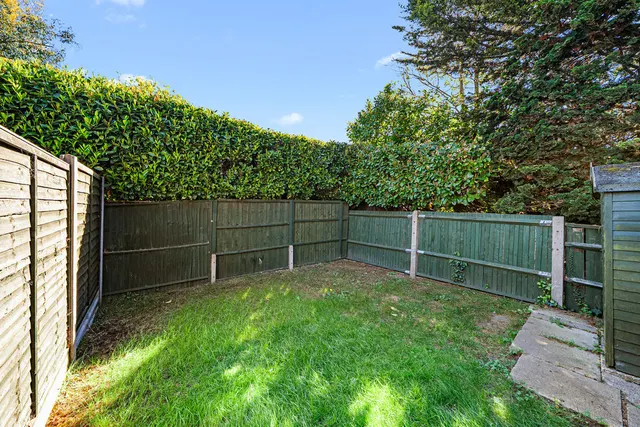 Photo 2 — Gladsmuir Close, Walton-On-Thames KT12 3JD