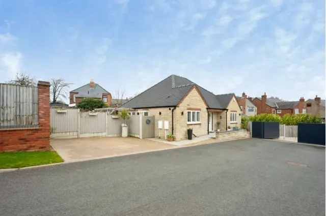Red Brick Close, Alfreton, DE55, photo 1