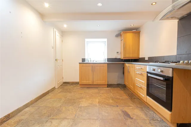 Huddersfield Road, Mirfield, WF14, photo 3