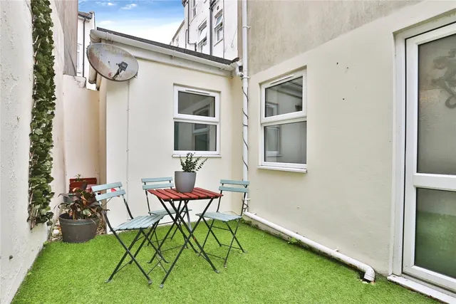 Purbeck Road, West Cliff, BH2, photo 2