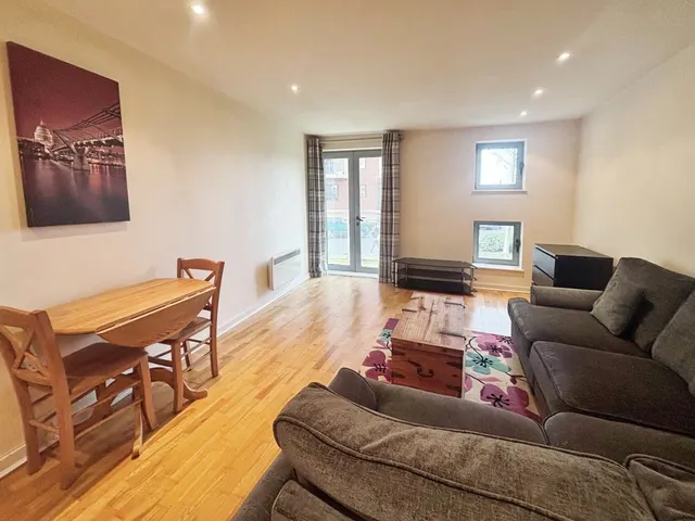 Gotts Road, Leeds, LS12, photo 1