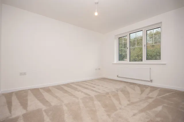 Eyam Close, Kettering, NN14, photo 3