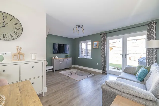 Press House Drive, Faversham, ME13, photo 2