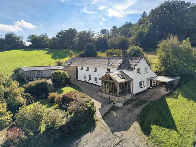 Chagford, Newton Abbot, TQ13, photo 2