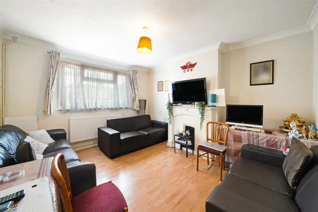 Byron Road, Wembley, HA0, photo 2