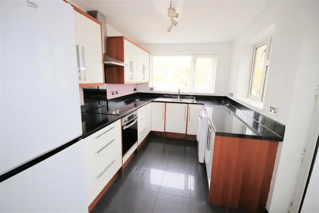Runfold Avenue, Icknield Catchment, LU3, photo 2