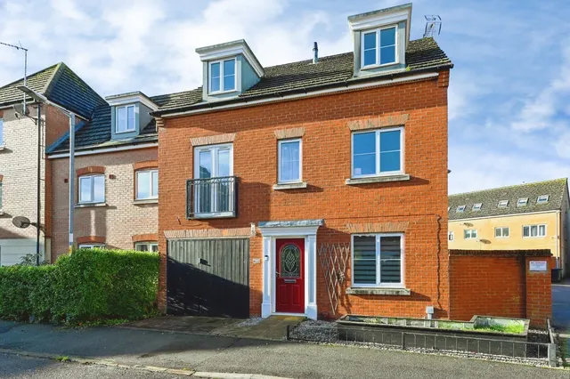 Basil Drive, Downham Market, PE38, photo 1