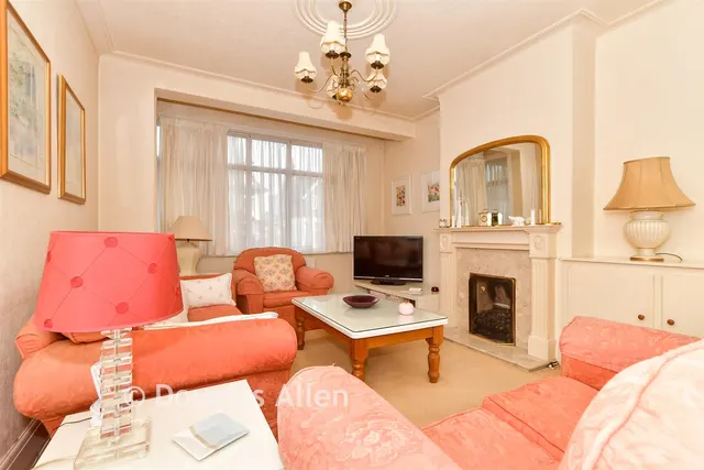 Farm Hill Road, Waltham Abbey, EN9, photo 2