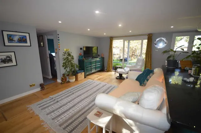 Taggs Island, Hampton, TW12, photo 3