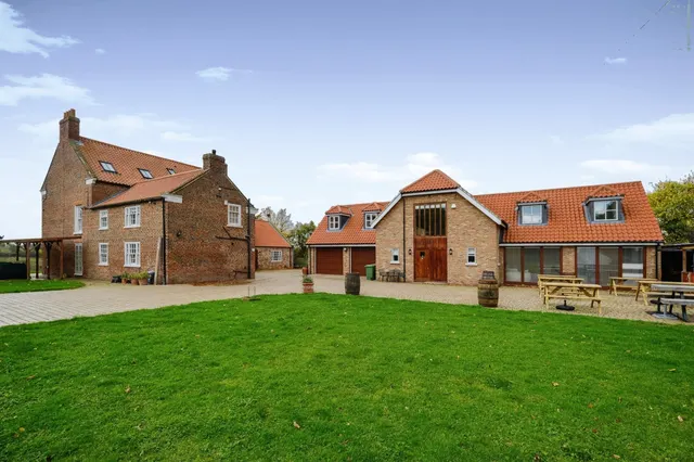Heddon Grove, Stockton-On-Tees, photo 1