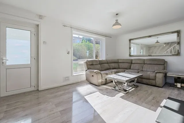 Byron Avenue, Plymouth, PL5, photo 2