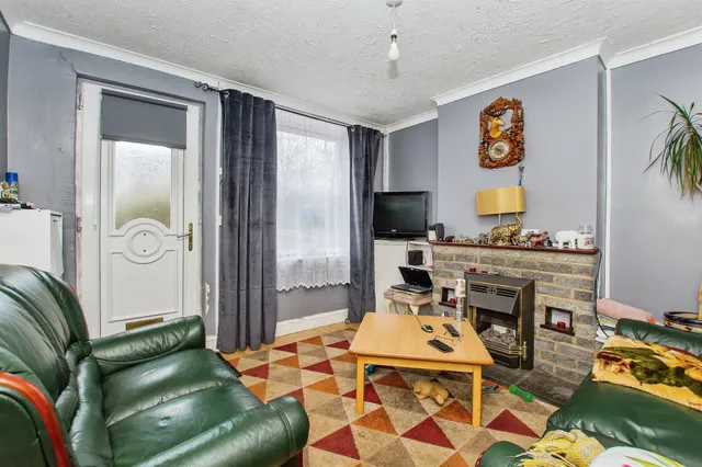 Photo 3 — York Terrace, Wisbech