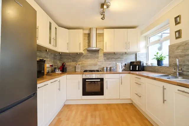 Photo 2 — Woodstock Road, Loxley, Sheffield, S6