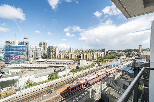 John Donne Way, SE10, photo 1