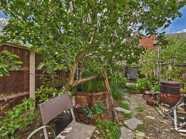 Photo 3 — Goosebutt Court, Parkgate