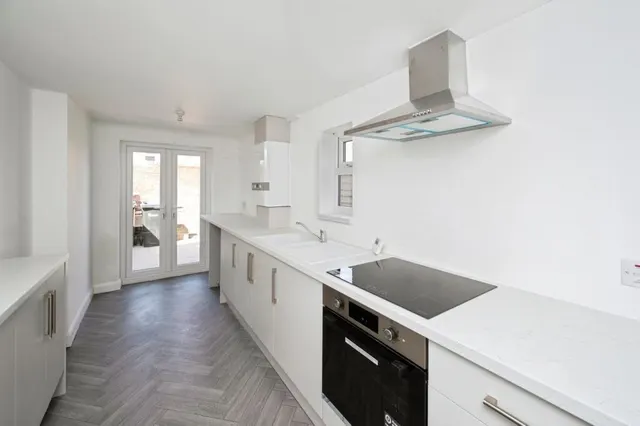 Queen Street, Kirkby-in-Ashfield, NG17, photo 1