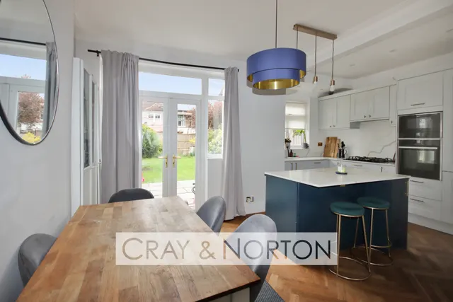 Photo 2 — Parkview Road, Addiscombe, CR0 7DE