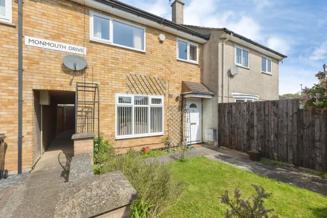 Monmouth Drive, Leicester, photo 1