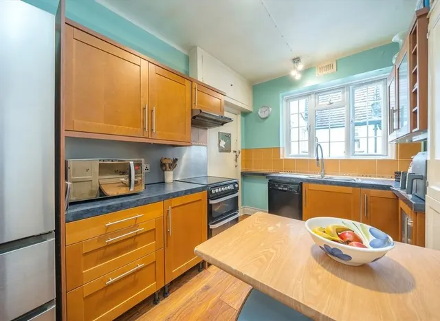 Photo 3 — Putney Hill, Putney, SW15