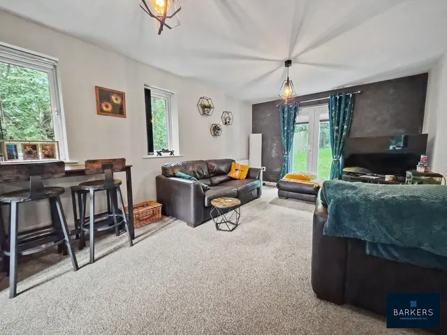 Photo 3 — Laithe Hall Avenue, Cleckheaton BD19 6UA
