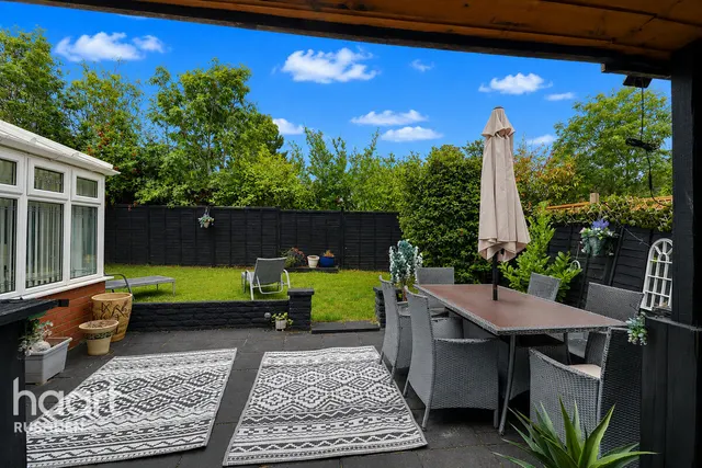 Daffodil Drive, Rushden, NN10, photo 3