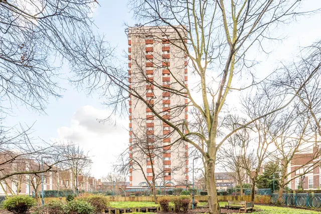 4 Kelvedon House, Guildford Road, London, photo 1