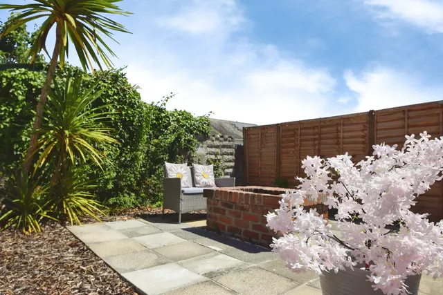 Waun Road, Llanelli, SA15, photo 1