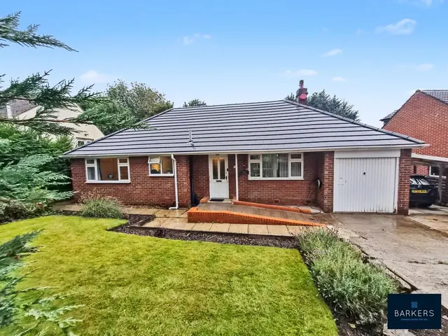 Cornmill Lane, Liversedge WF15 7DZ, photo 1