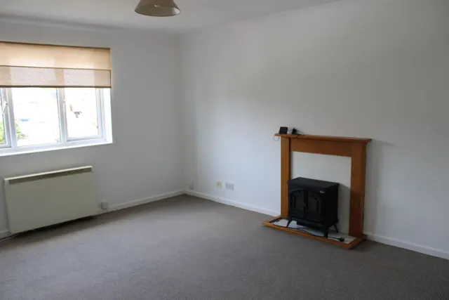 Photo 2 — Jasmine Close, Trimley St Martin, Felixstowe, Suffolk, IP11 0UY