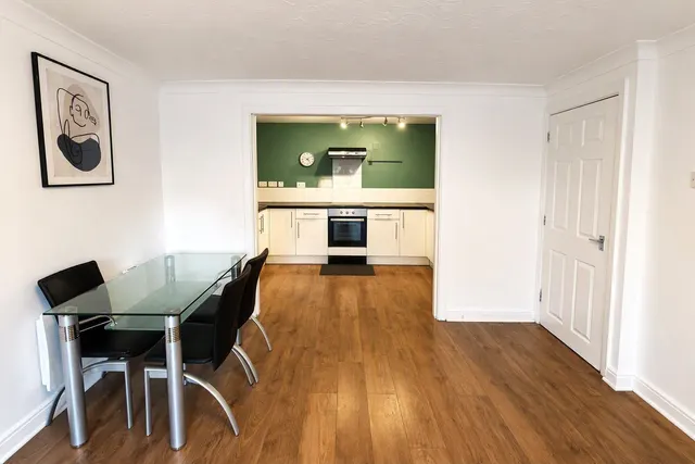 Hagley Road, Birmingham, B16, photo 2