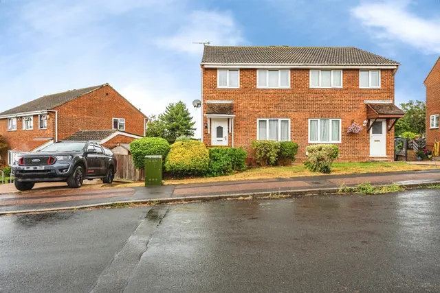 Fern Close, Eastbourne, photo 1