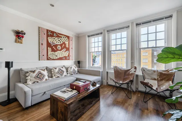 Photo 2 — Flat 2, 2-4 Queens Elm Parade, London