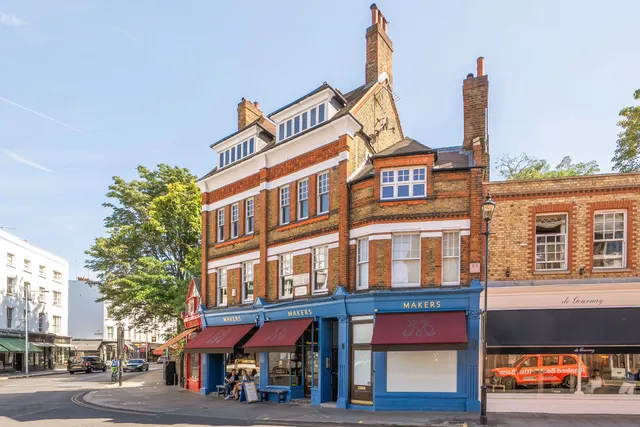 Flat 2, 2-4 Queens Elm Parade, London, photo 1