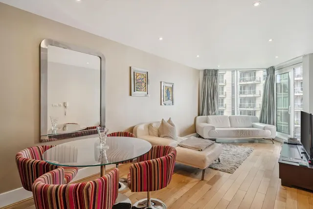 Juniper Drive, London, SW18, photo 2