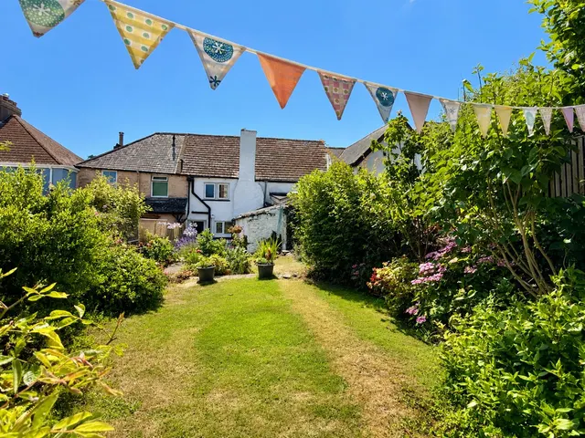 Milton Street, Brixham, photo 1