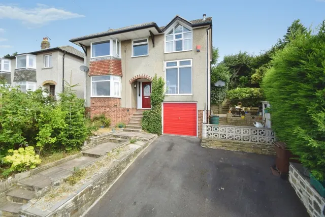 Riddlesden, Keighley, West Yorkshire, photo 1