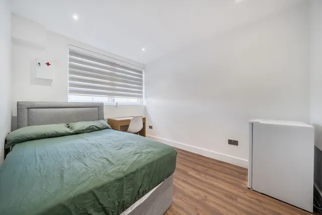 Hoyland Close, London, SE15, photo 3