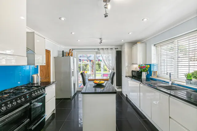 Rusham Road, Egham, TW20, photo 3