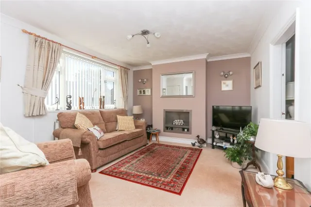 Saville Road, Gatley, photo 2