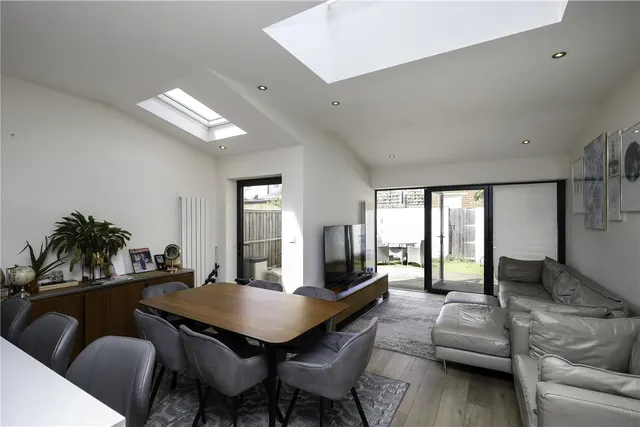 Drayton Gardens, London, W13, photo 1