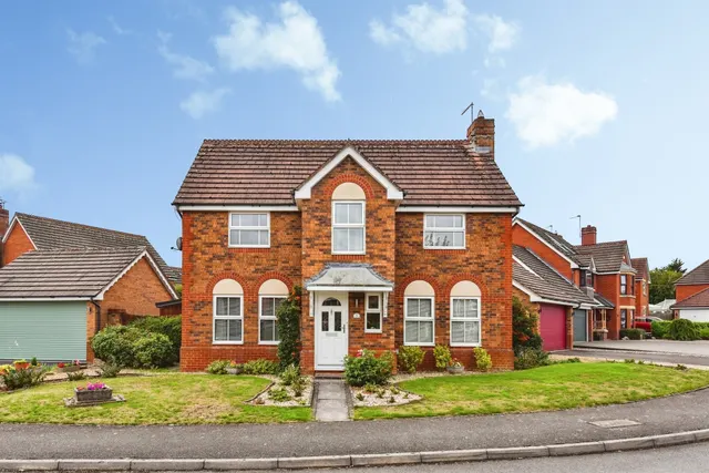 Brighton Way, Chippenham, photo 1