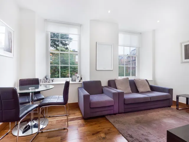 Bedford Row, London, WC1R, photo 1