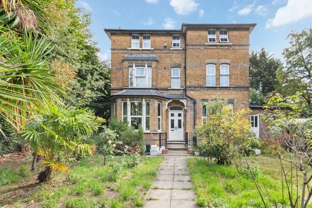 Arterberry Road, London, SW20, photo 1