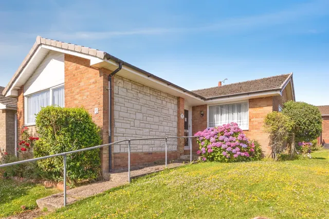 The Florins, Waterlooville, photo 1