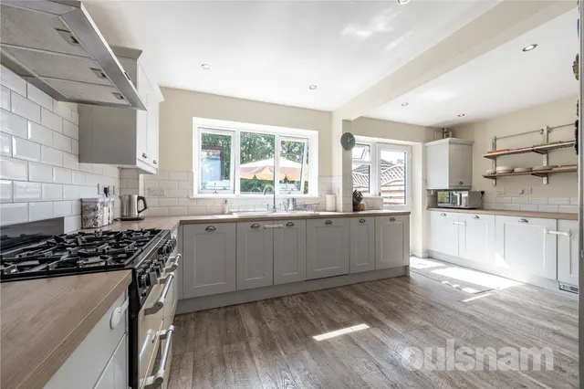 Photo 3 — Duxford Close, Redditch, Worcestershire, B97 5BY
