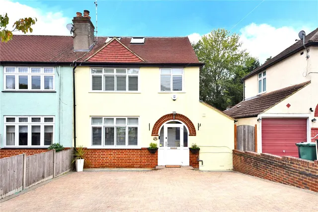 Manor Way, Banstead, SM7, photo 1
