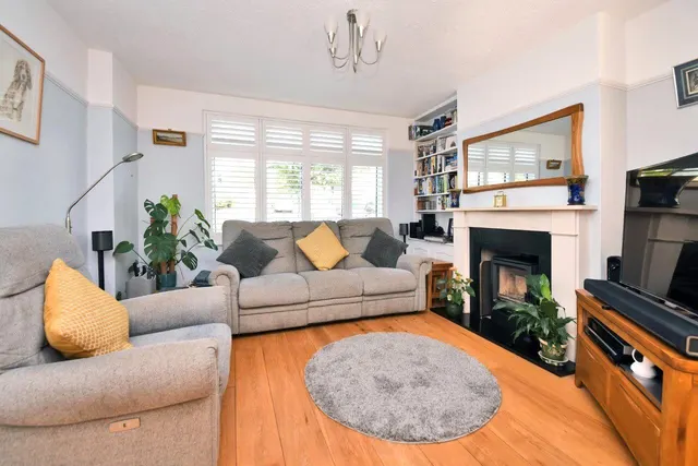 Manor Way, Banstead, SM7, photo 2
