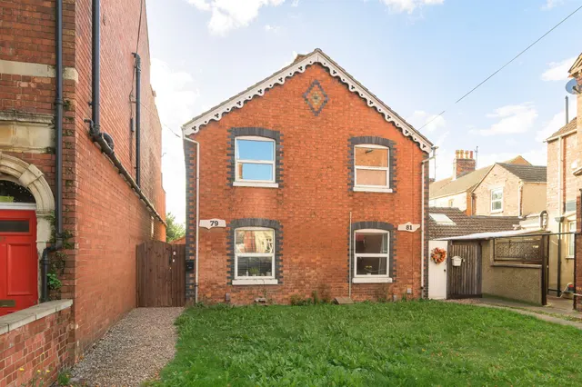 2 bedroom house, Rockingham Road, Kettering, NN16