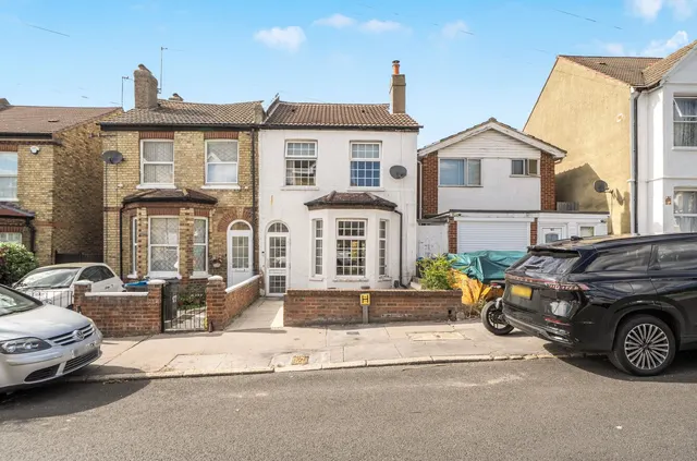 Moffat Road, Thornton Heath, CR7, photo 1